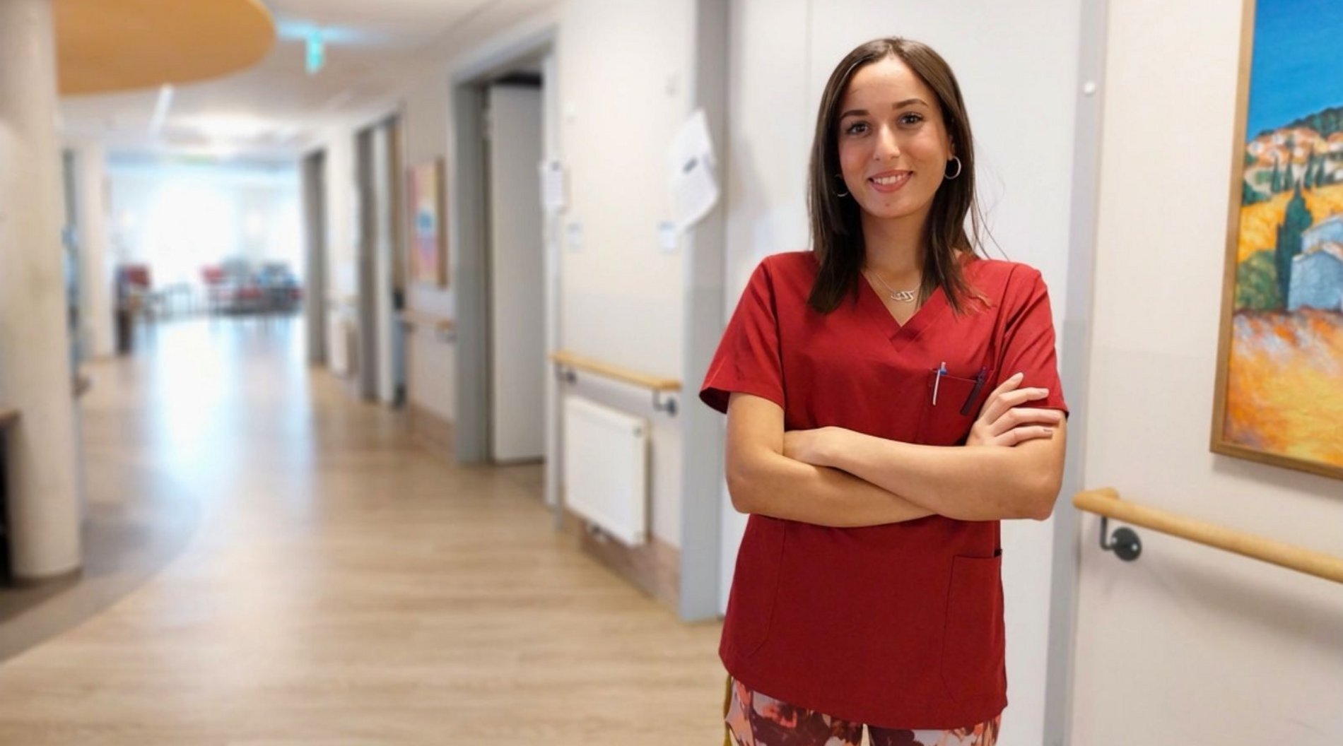 Dieses Foto ist eine Nahaufnahme von Dhekra May im Pflegezentrum Dresden-Plauen.