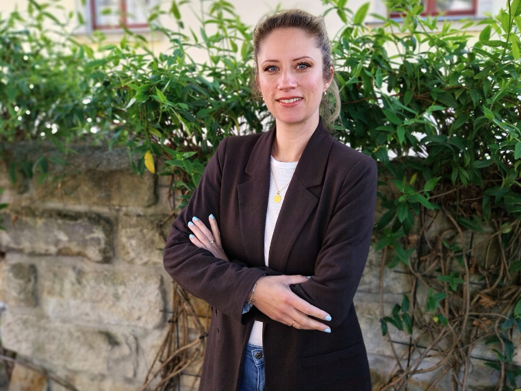 Ansprechpartner Julia Dielert
